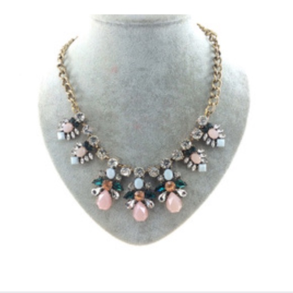 Jewelry - Pink green teal stone Statement necklace